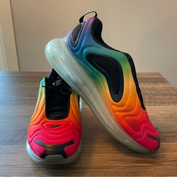 NIKE AIRMAX 720 - Picture 1 of 5